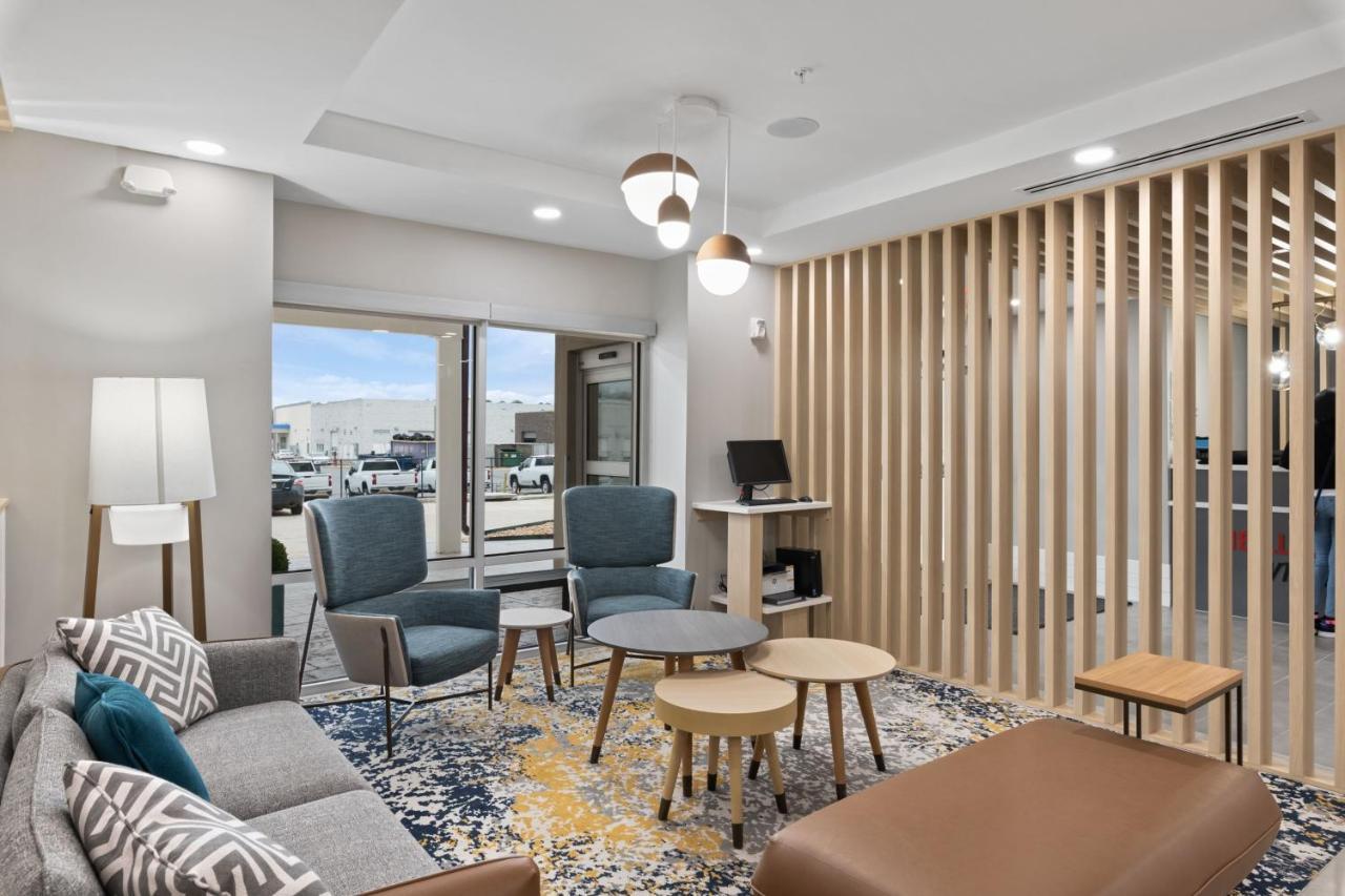 Towneplace Suites By Marriott White Hall Esterno foto